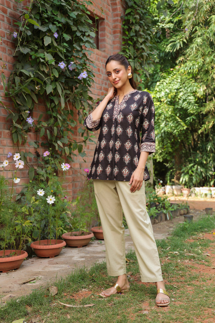 Black Cotton Printed Top