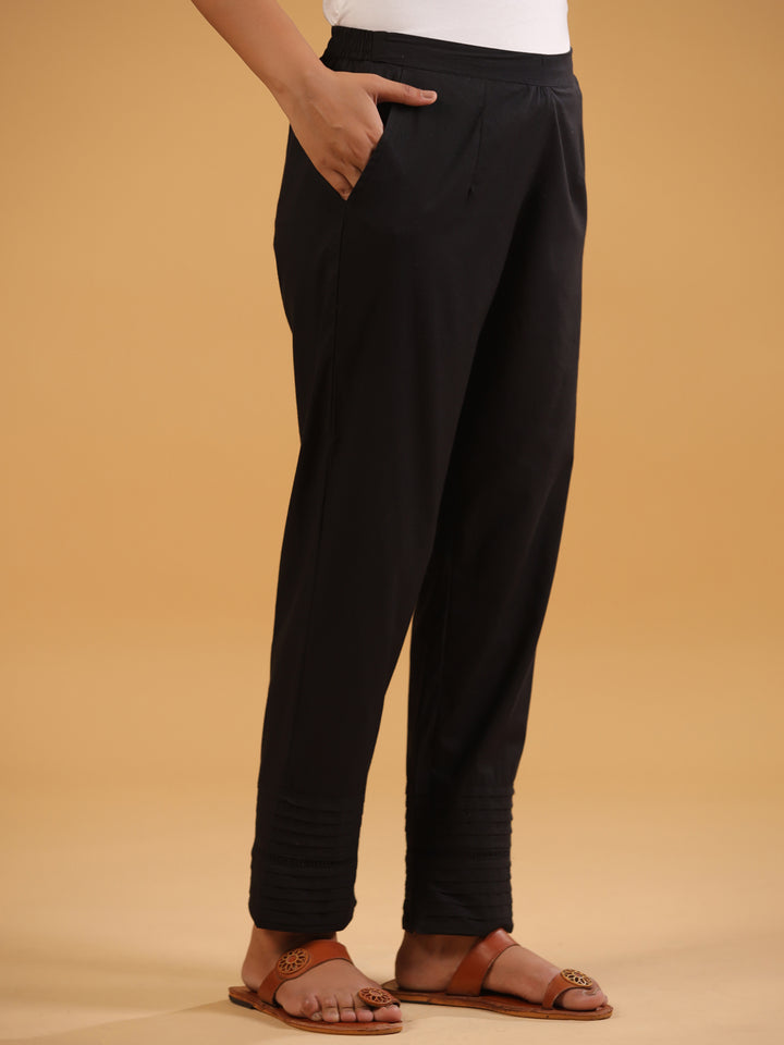 Black Cotton Pintuck Detailed Pant