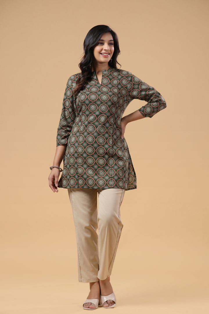Green Cotton Printed Long Casual Top