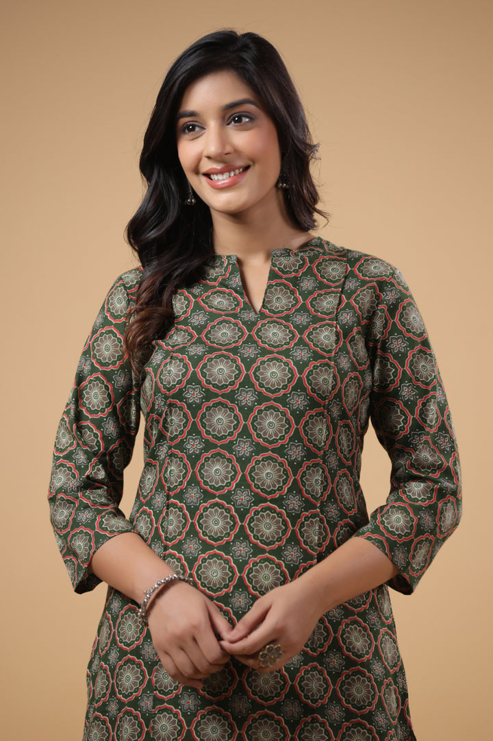 Green Cotton Printed Long Casual Top