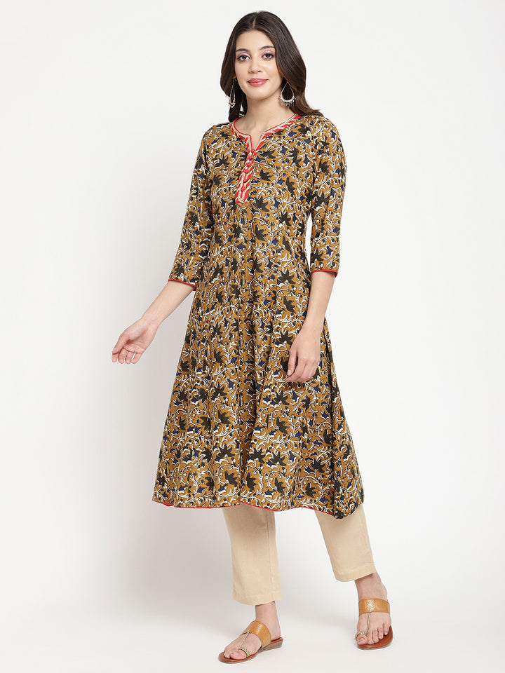 Savi model posing in Beige and Black Cotton Bagru Printed A Line Kurta