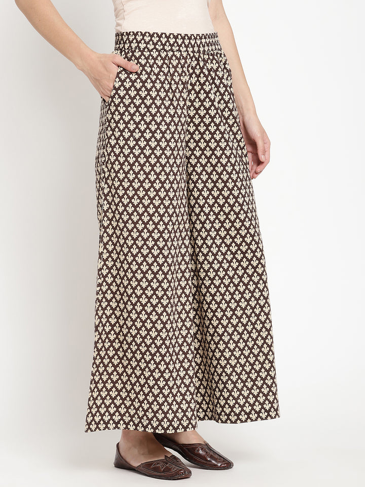 Clear shot of Savi’s Black and Beige Cotton Printed Palazzo.