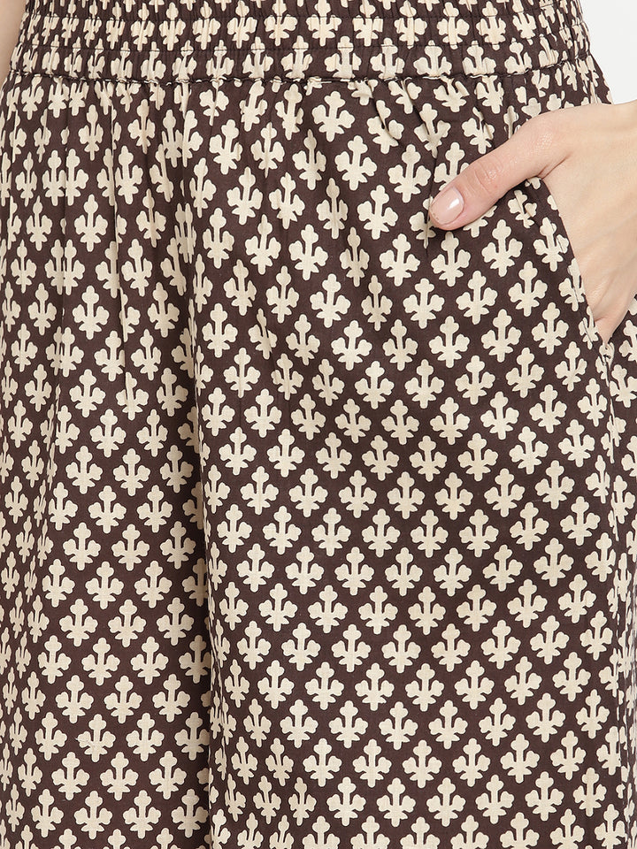 Clear shot of Savi’s Black and Beige Cotton Printed Palazzo.