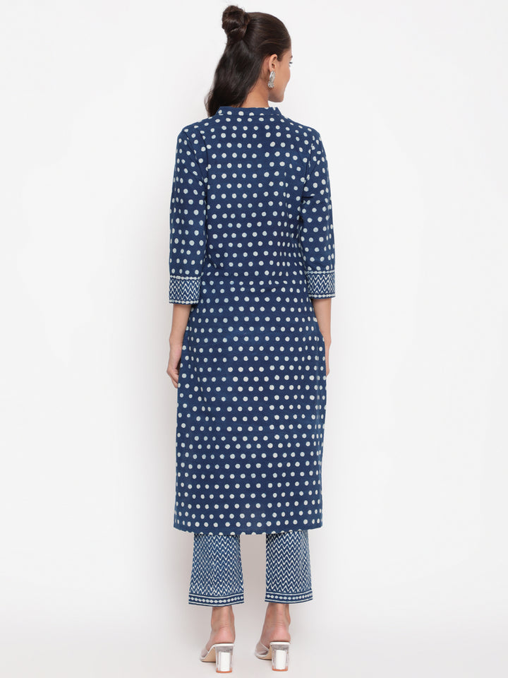 Woman posing in Savi's Cotton Indigo Printed casual Kurta Pant Set