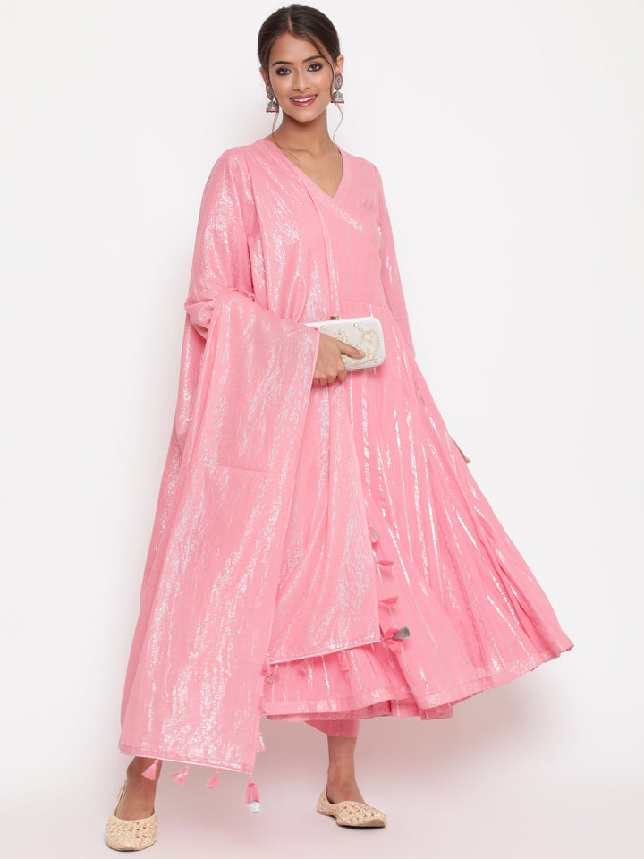 Woman posing in Savi’s Cotton Lurex Angrakha kurta With Detailed Dupatta
