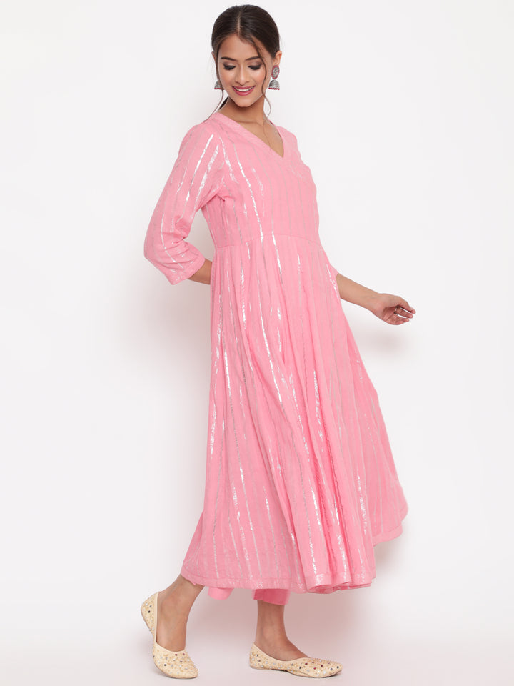 Woman posing in Savi’s Cotton Lurex Angrakha kurta With Detailed Dupatta