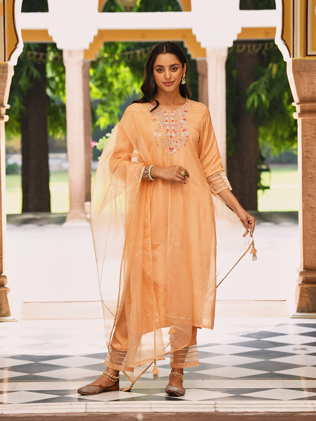 Peach Zari Embroidered Kurta Pant Set With Organza Dupatta