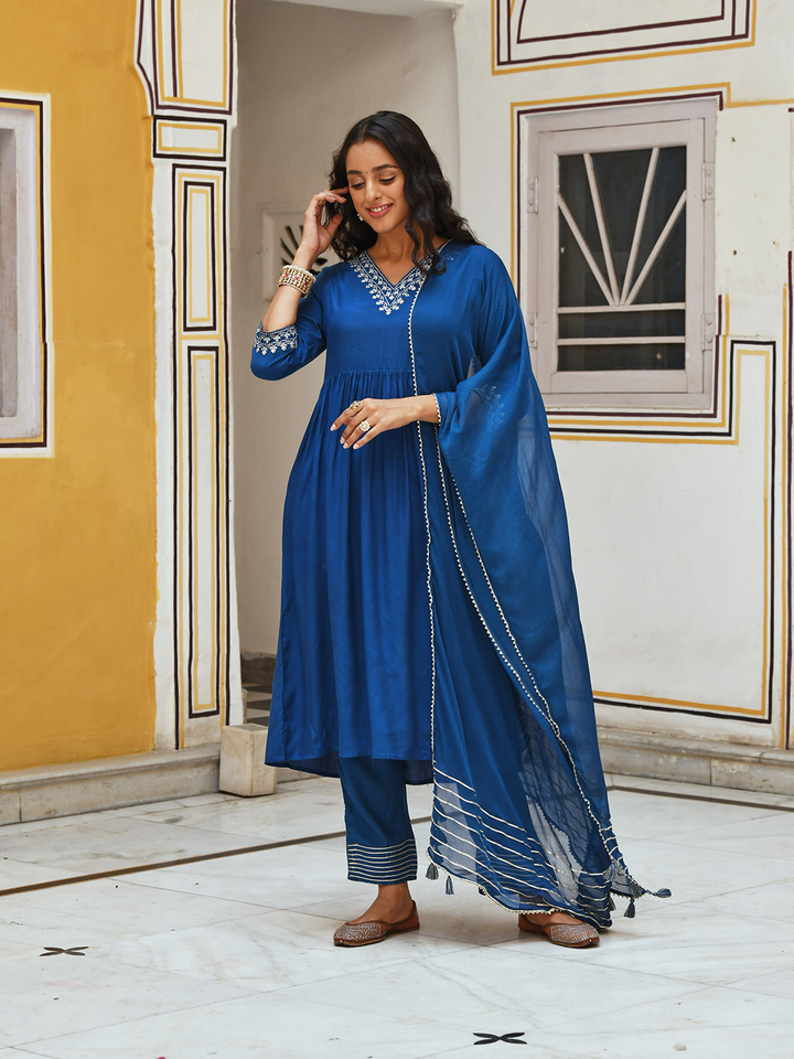 Royal Blue Embroidered Kurta Pant Set With Dupatta