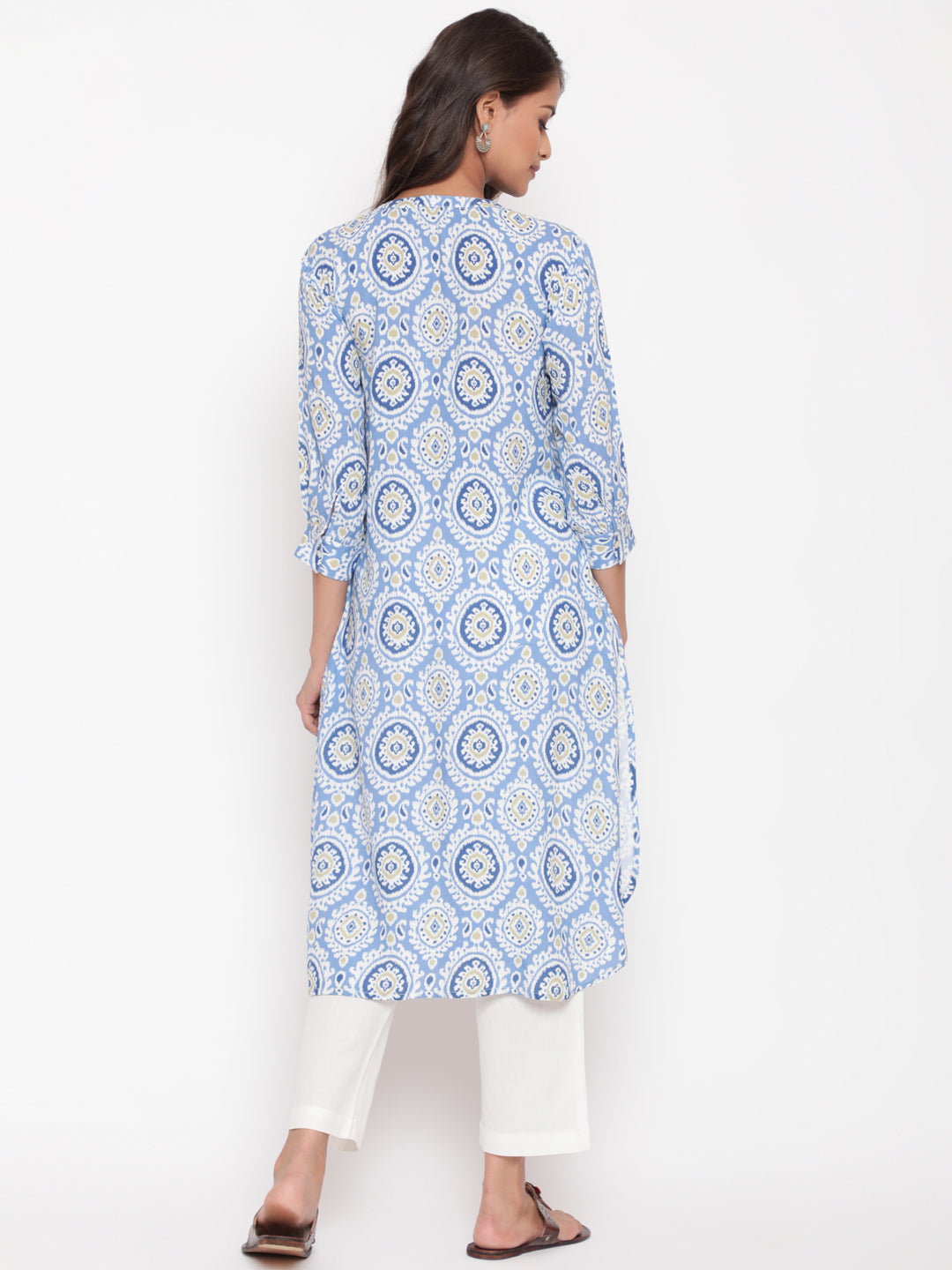 Woman posing in Savi's Blue Ikat Printed Mandarin Collar Kurta