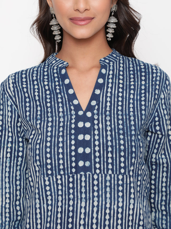 Woman posing in Indigo Cotton Block Printed Straight Fit Kurta