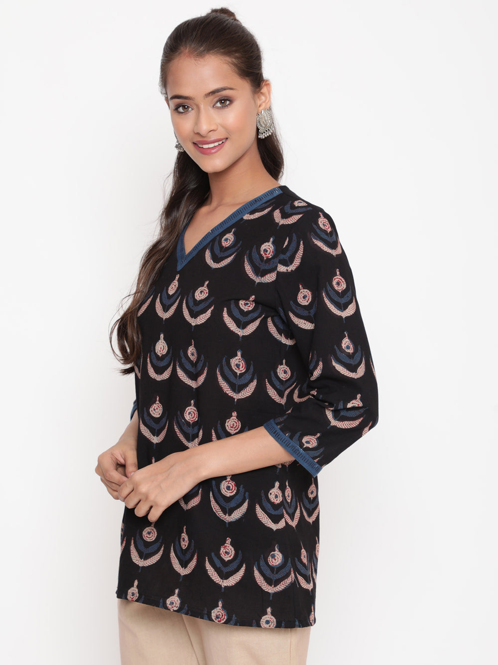 Woman posing in Savi's Bagru Printed Cotton Black Casual Tunic