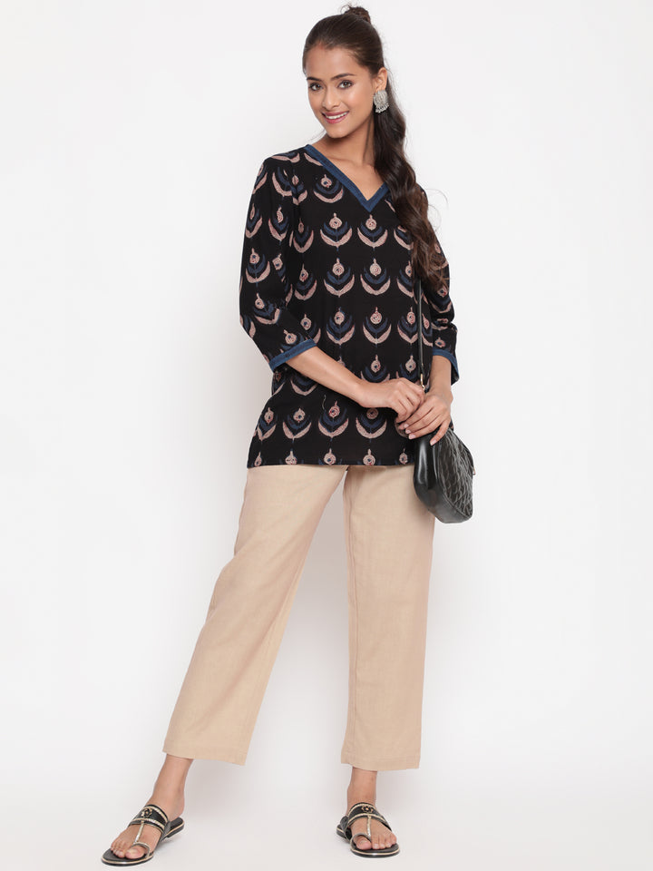Woman posing in Savi's Bagru Printed Cotton Black Casual Tunic