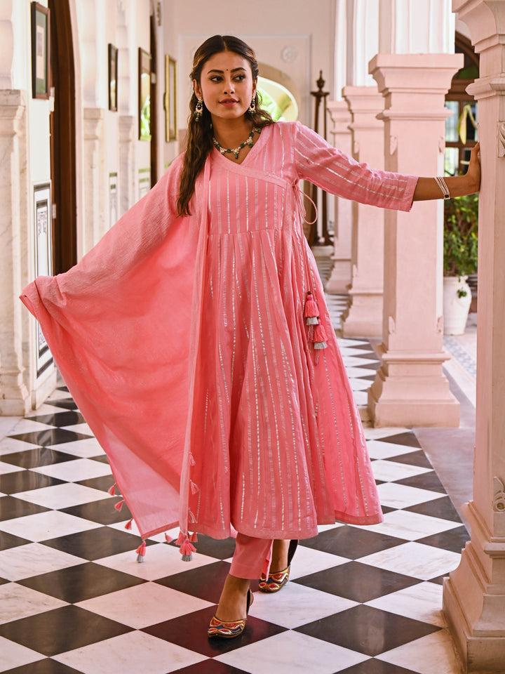 Woman posing in Savi’s Cotton Lurex Angrakha kurta With Detailed Dupatta