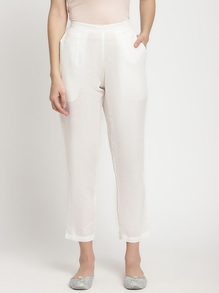 Attention, pant lovers! This White Cotton Straight Pant is your dream come true. Semi-elasticated, simple and comfortable. Shop | COD + free shipping available.