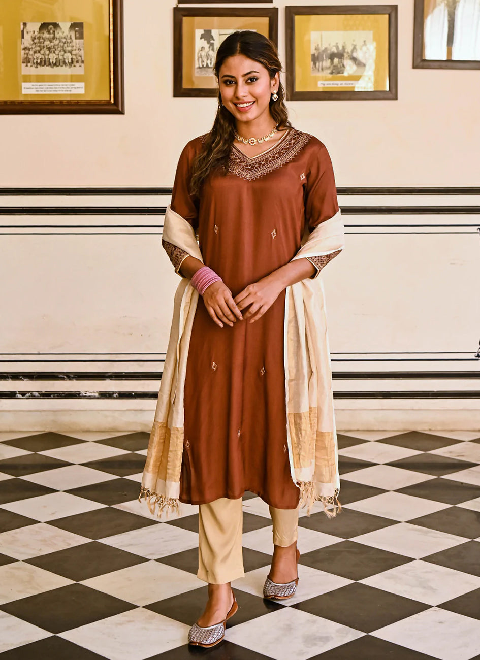 One-colour Kurtas That You Can Wear On Multiple Occasions