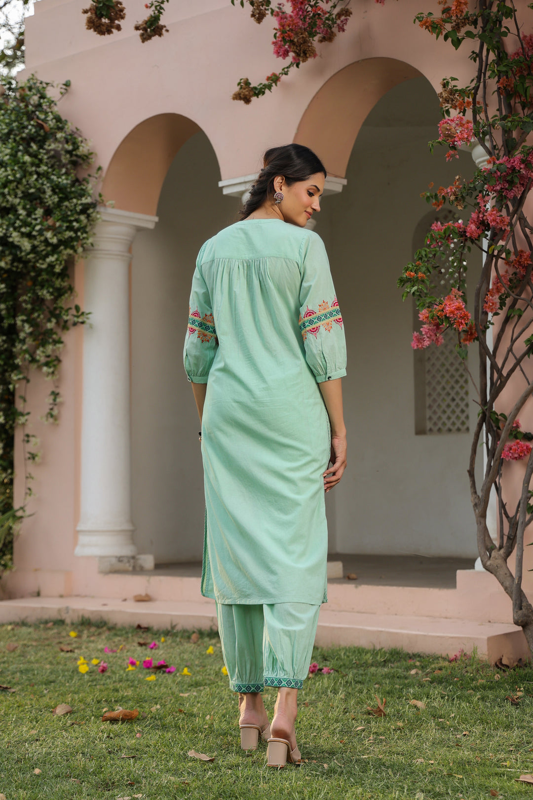 Green Cotton Embroidered Detail Kurta Pant Set