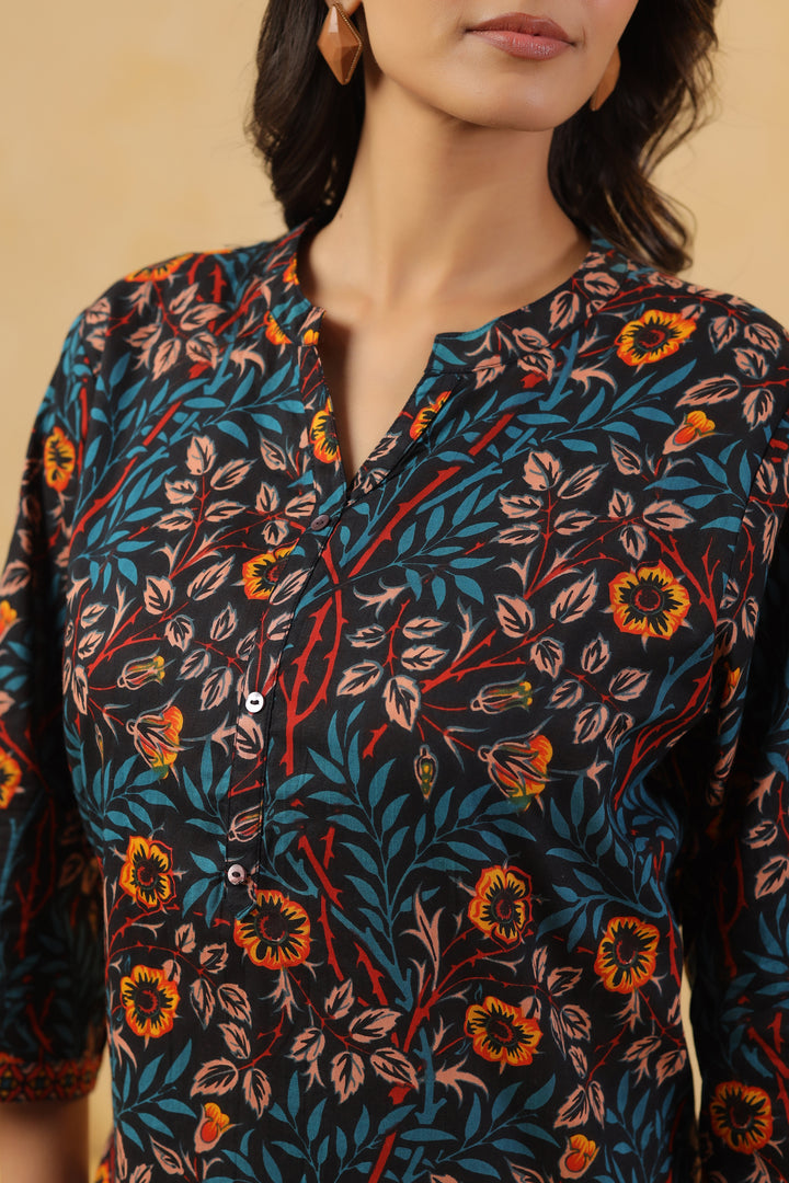 Black and blue Cotton Floral Printed Straight Top
