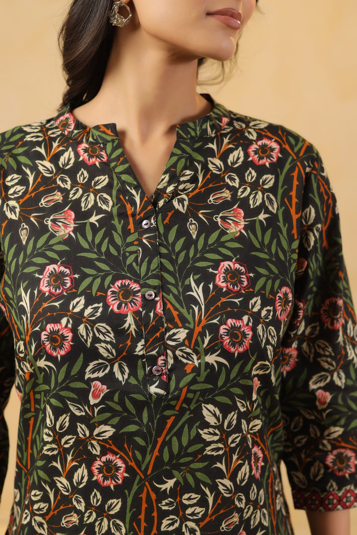 Green Cotton Floral Print Straight Top