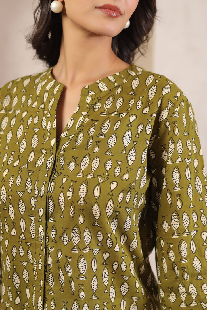 Green Cotton Printed Straight Top