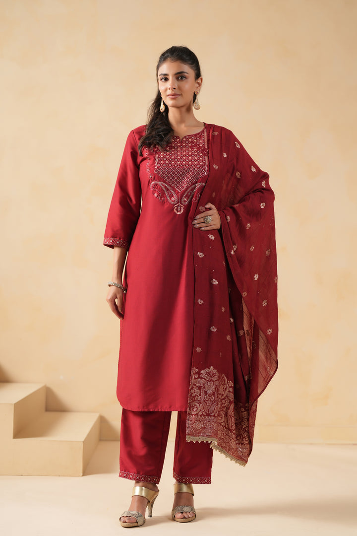Red Silk Blend Embroidered Kurta Pant Set With Dupatta
