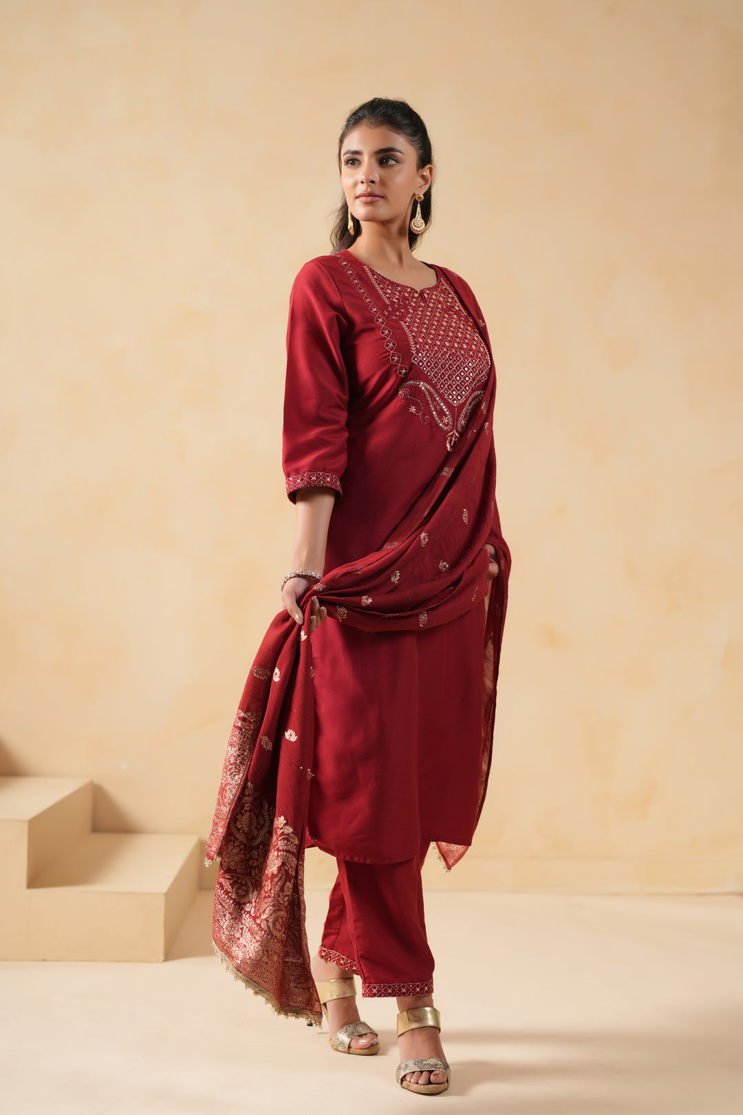 Red Silk Blend Embroidered Kurta Pant Set With Dupatta