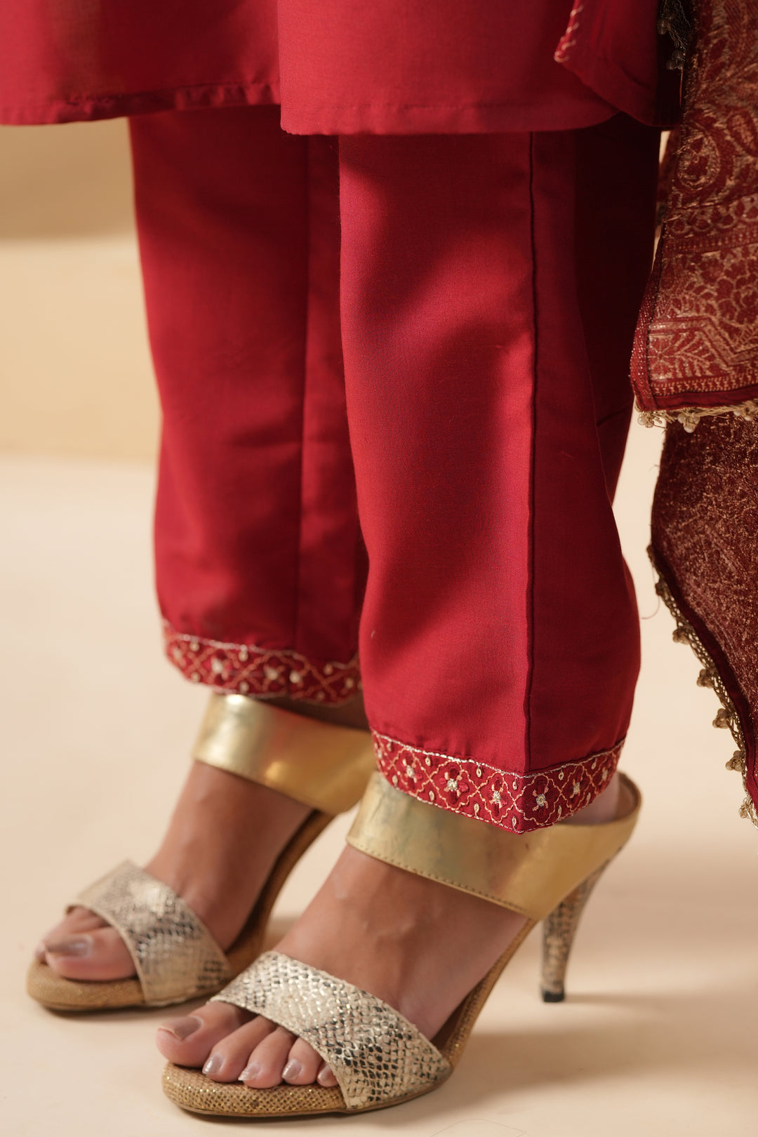 Red Silk Blend Embroidered Kurta Pant Set With Dupatta