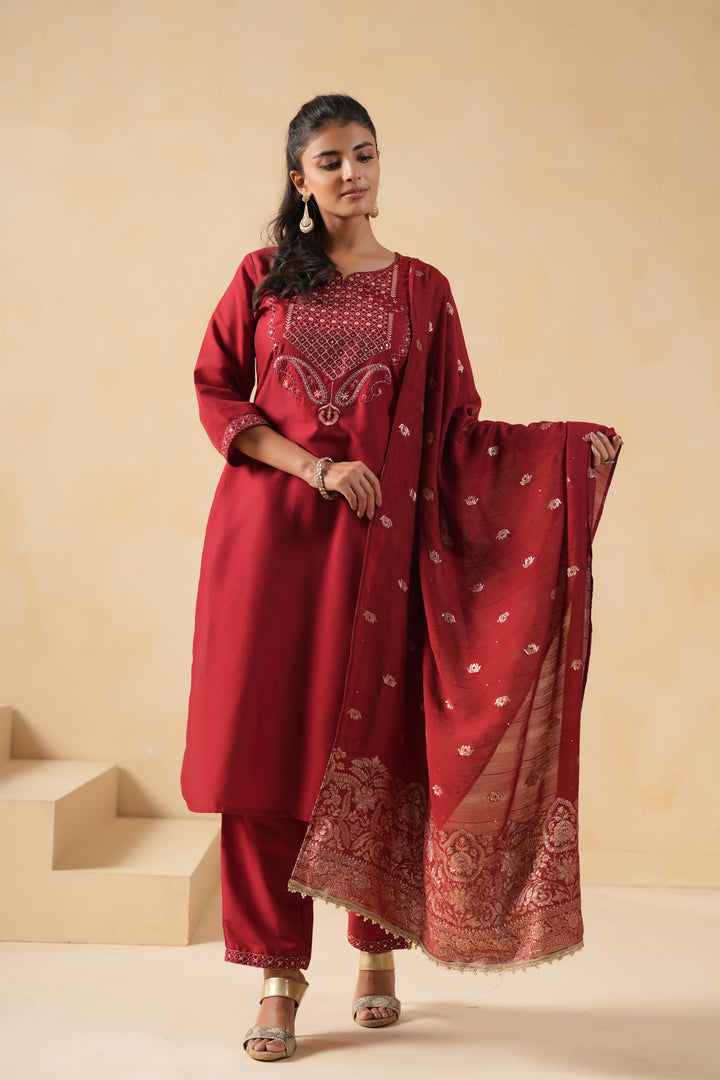 Red Silk Blend Embroidered Kurta Pant Set With Dupatta