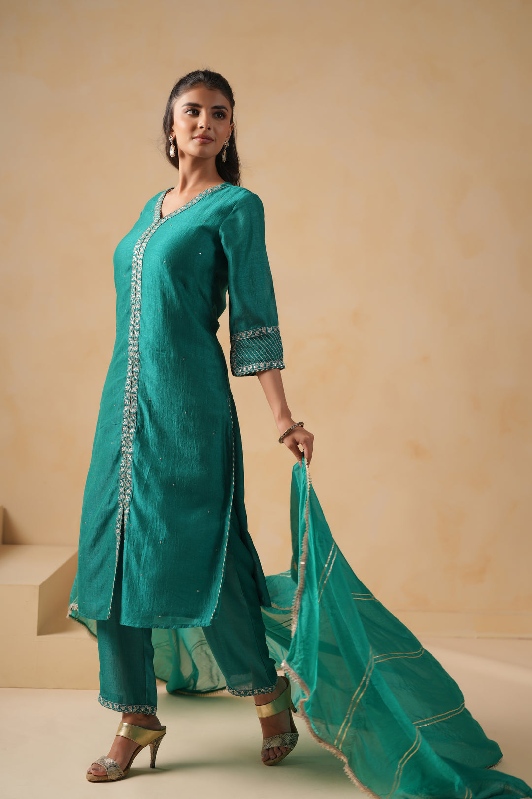 Green Silk Blend Embroidered Kurta Pant Set With Dupatta
