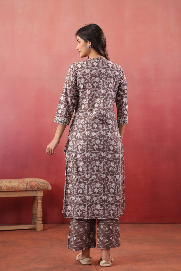 Grey Cotton Embroidered Kurta Pant Set With Dupatta