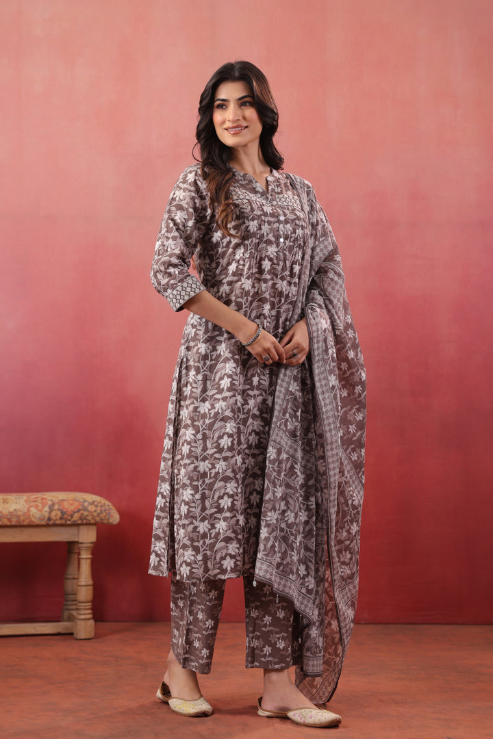 Grey Cotton Embroidered Kurta Pant Set With Dupatta