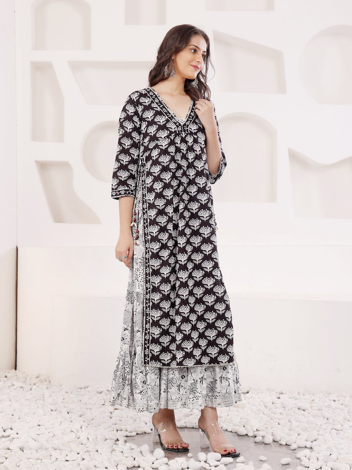 Black Block Printed Layered Kurta With Tiered Inner