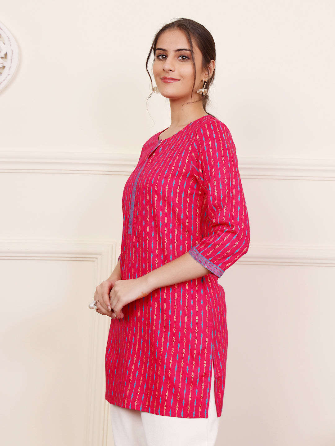 Pink Viscose Rayon printed Short Kurti