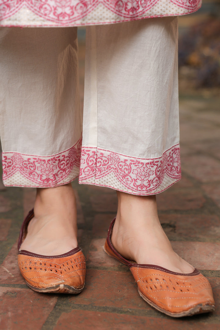 White & Pink Yarn dyed Straight Kurta Pant With Dupatta