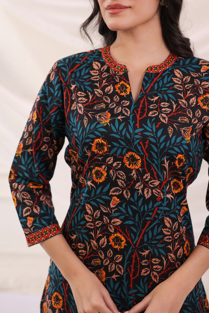 Black Cotton Floral Printed Straight Kurta