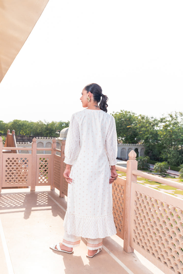 Off White Cotton Lurex Embroidered Kurta Pant