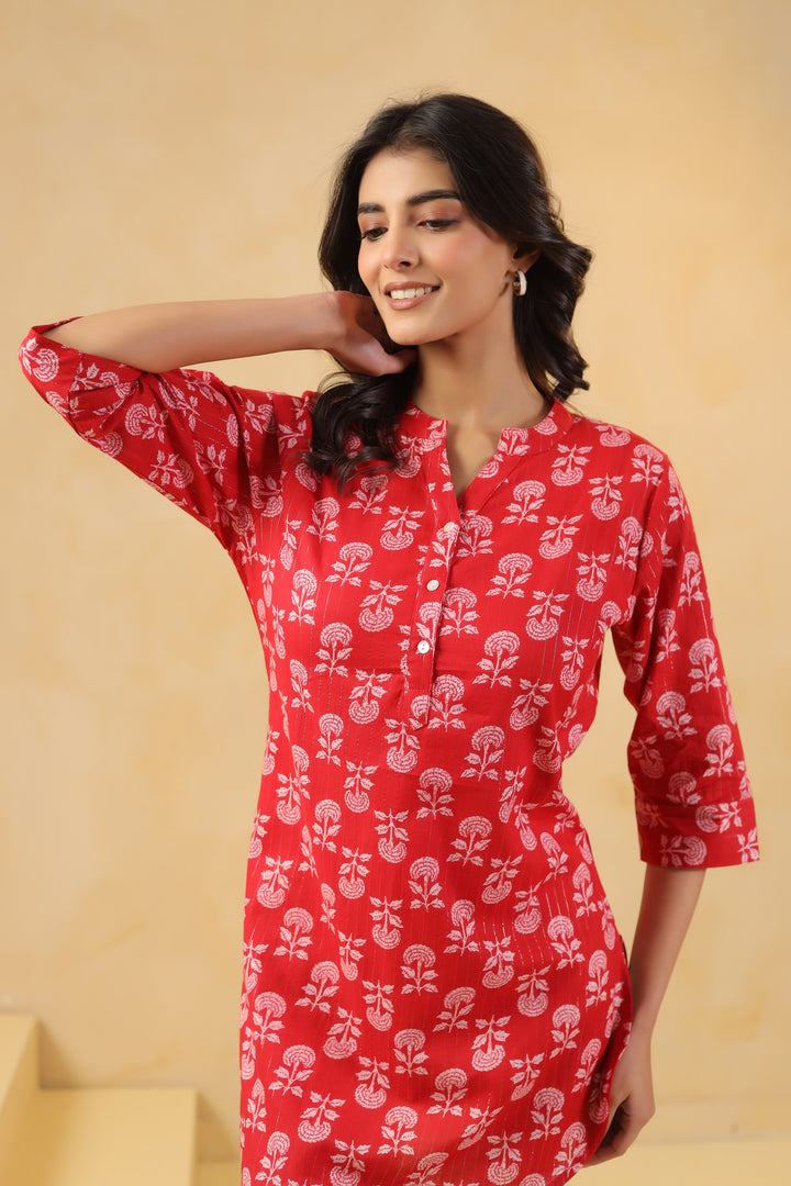 Red Cotton Printed Straight Top