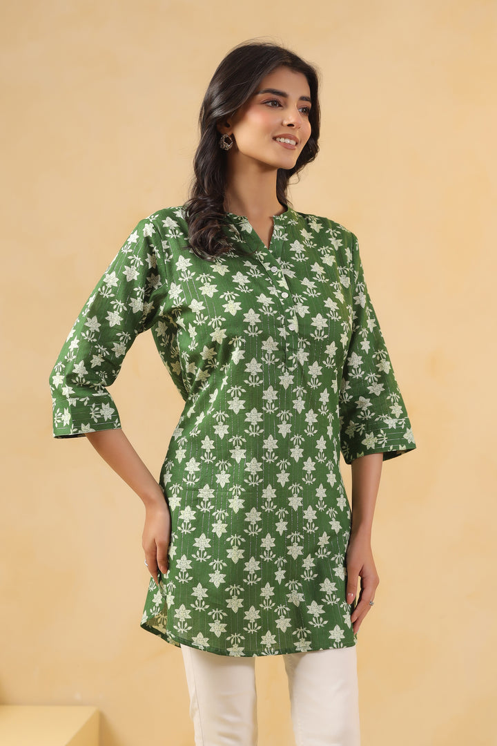 Green Cotton Printed Straight Top