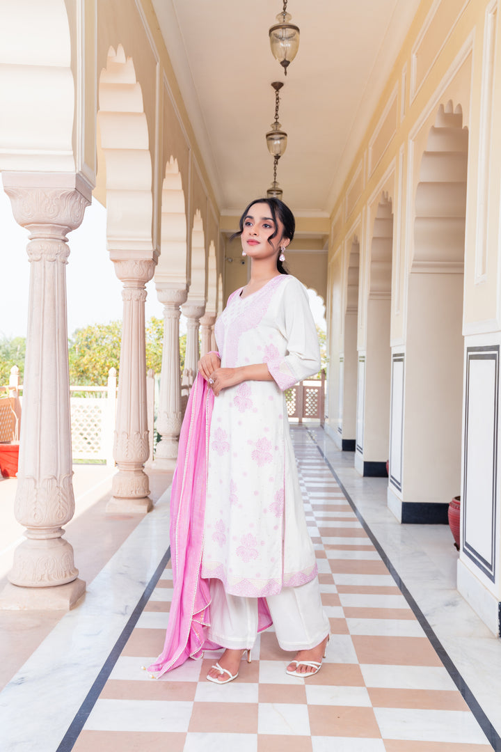White & Pink Cotton Yarn dyed Kurta Pant With Dupatta