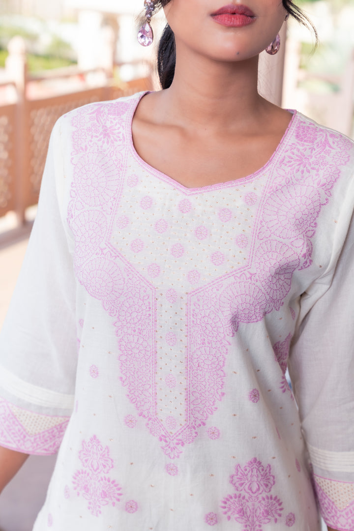 White & Pink Cotton Yarn dyed Kurta Pant With Dupatta
