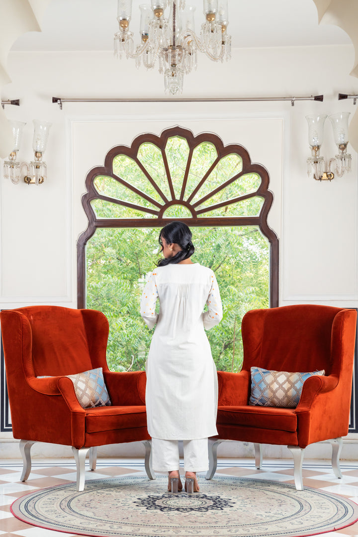 Savi White Cotton Embroidered Straight Kurta