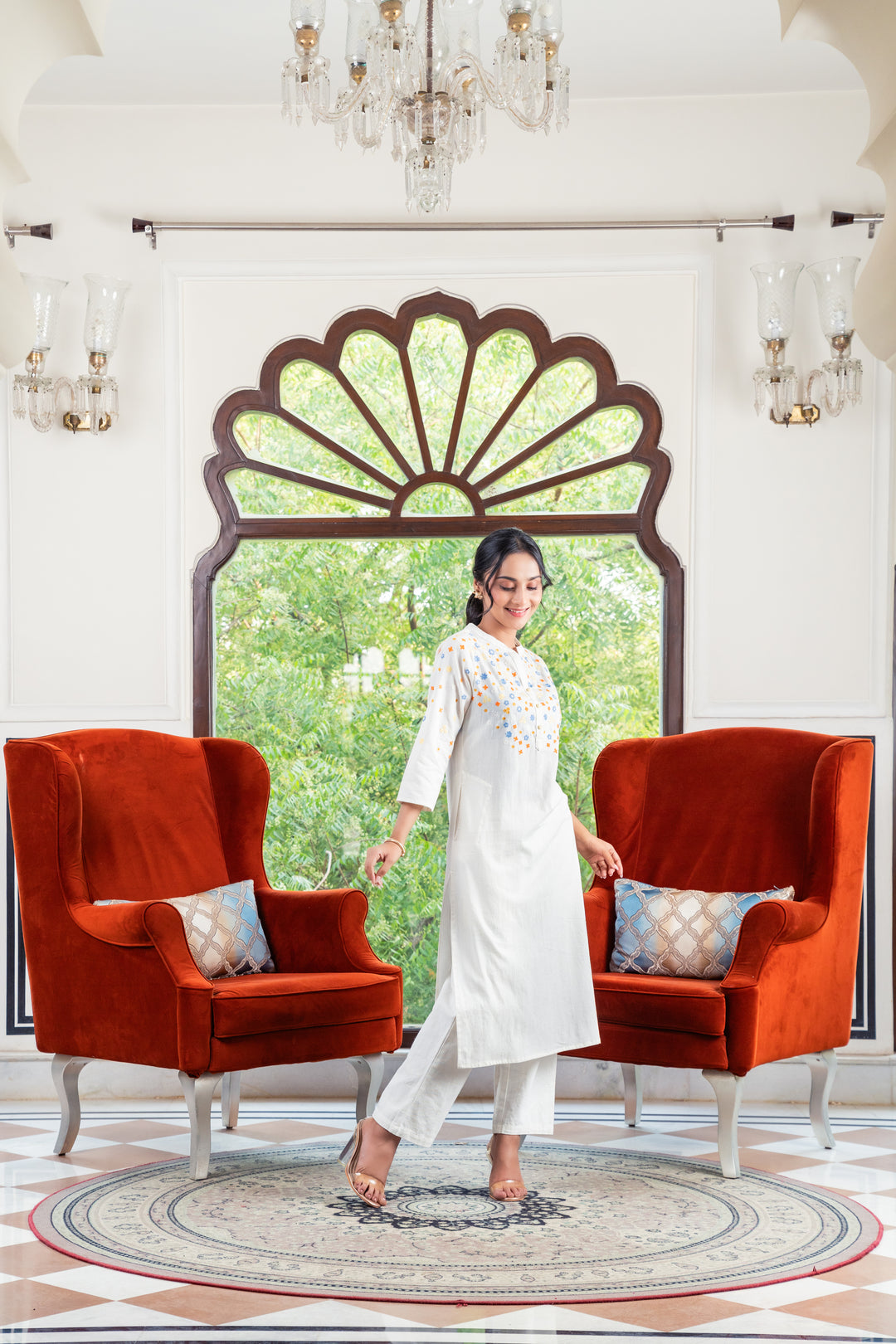 Savi White Cotton Embroidered Straight Kurta