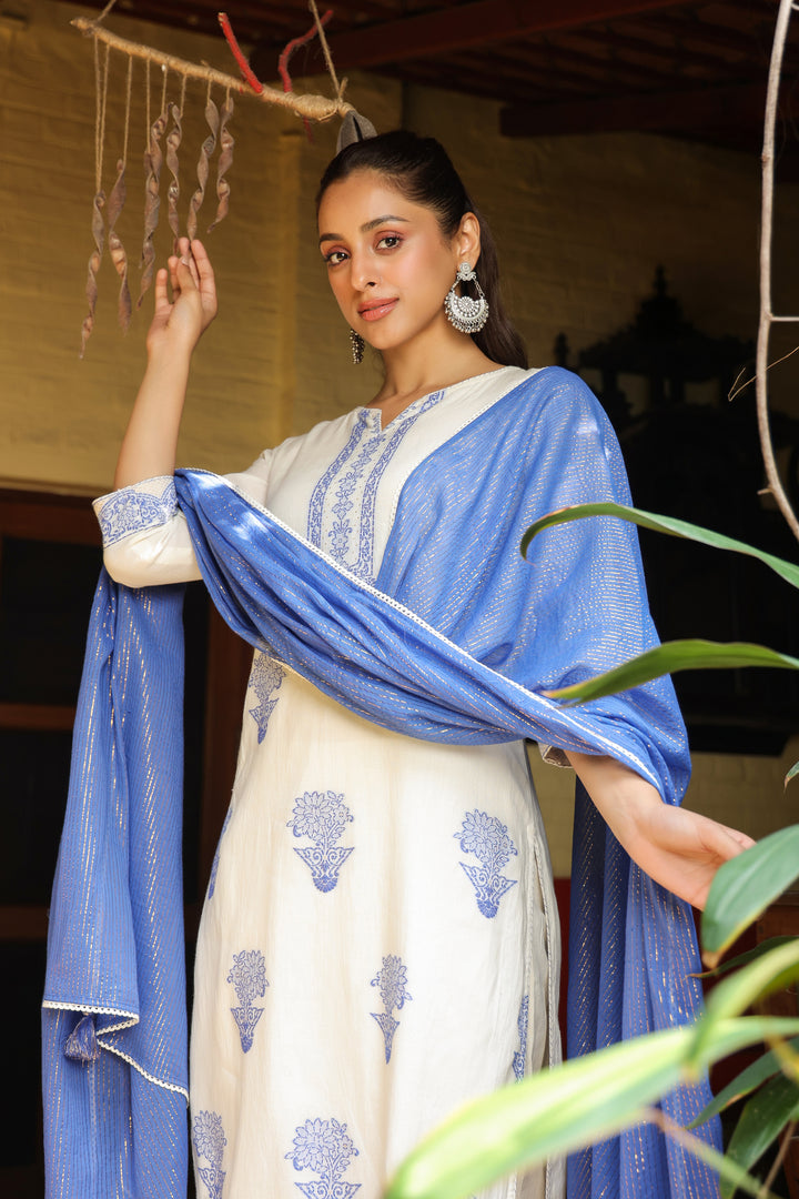 White & Blue Yarn dyed Kurta Pant With Dupatta