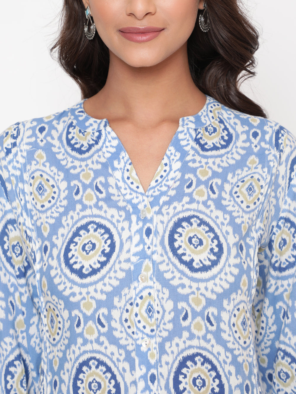Woman posing in Savi's Blue Ikat Printed Mandarin Collar Kurta