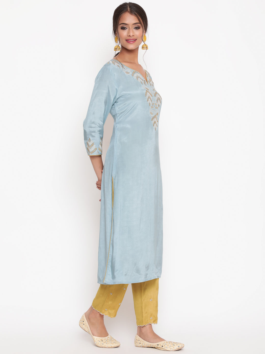 Woman posing in Powder Blue Embroidered Kurta Pant set With Organza Dupatta