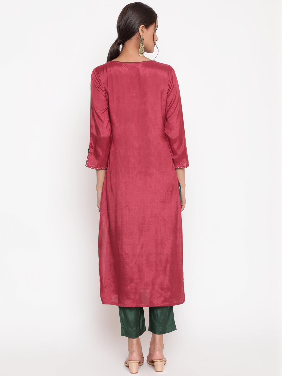 Woman posing in Pink Embroidered Straight Kurta Pant Set