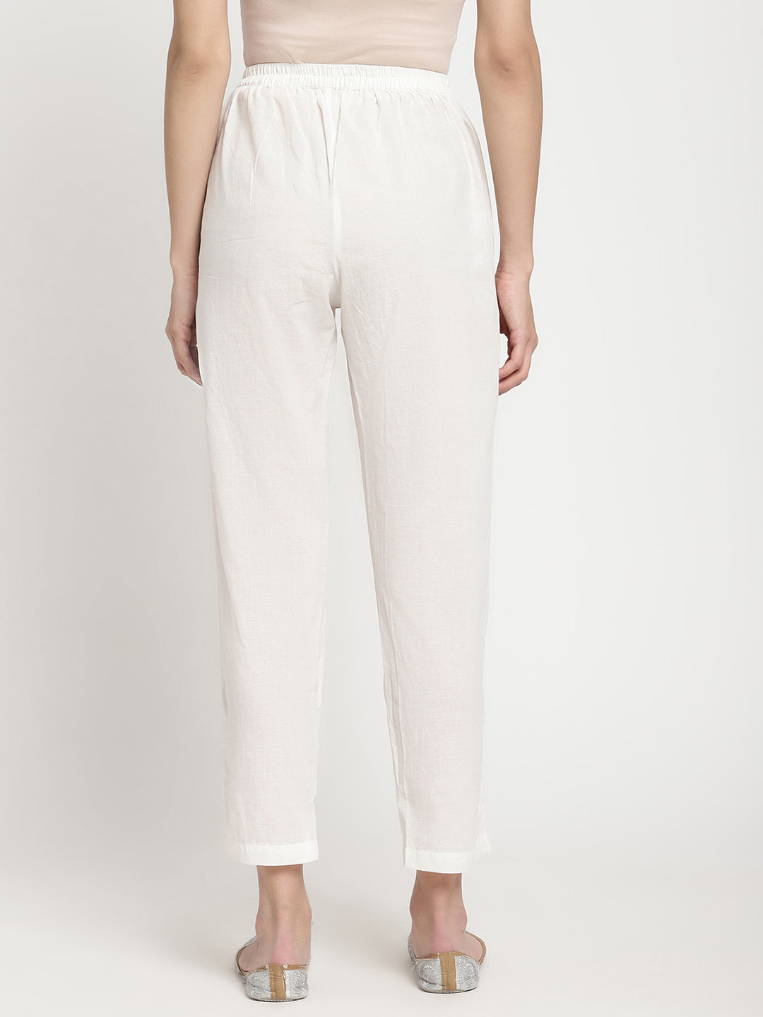Attention, pant lovers! This White Cotton Straight Pant is your dream come true. Semi-elasticated, simple and comfortable. Shop | COD + free shipping available.